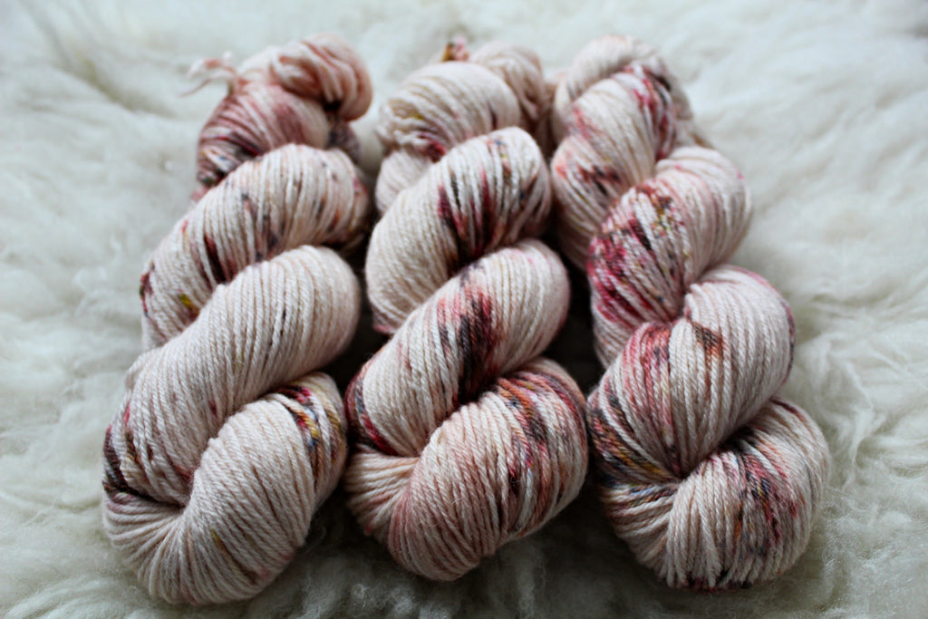 Magnolia Tree - BFL DK - Bluefaced Leicester - DK Weight - Non-Superwash